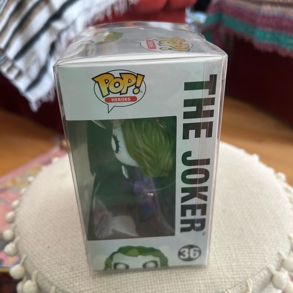FUNKO POP ! THE JOKER 36 THE DARK KNIGHT TRILOGY POP HEROES DB16 - Picture 9 of 10